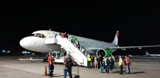 vuelo viva aerobús ateriza de emrgencia en la habana