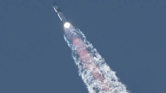 Los cielos de Cuba vuelven a iluminarse por otro lanzamiento del cohete SpaceX ( +Video)