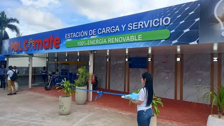 Abre la primera «solinera» en Cuba para recargar vehículos, dispositivos y cocinar