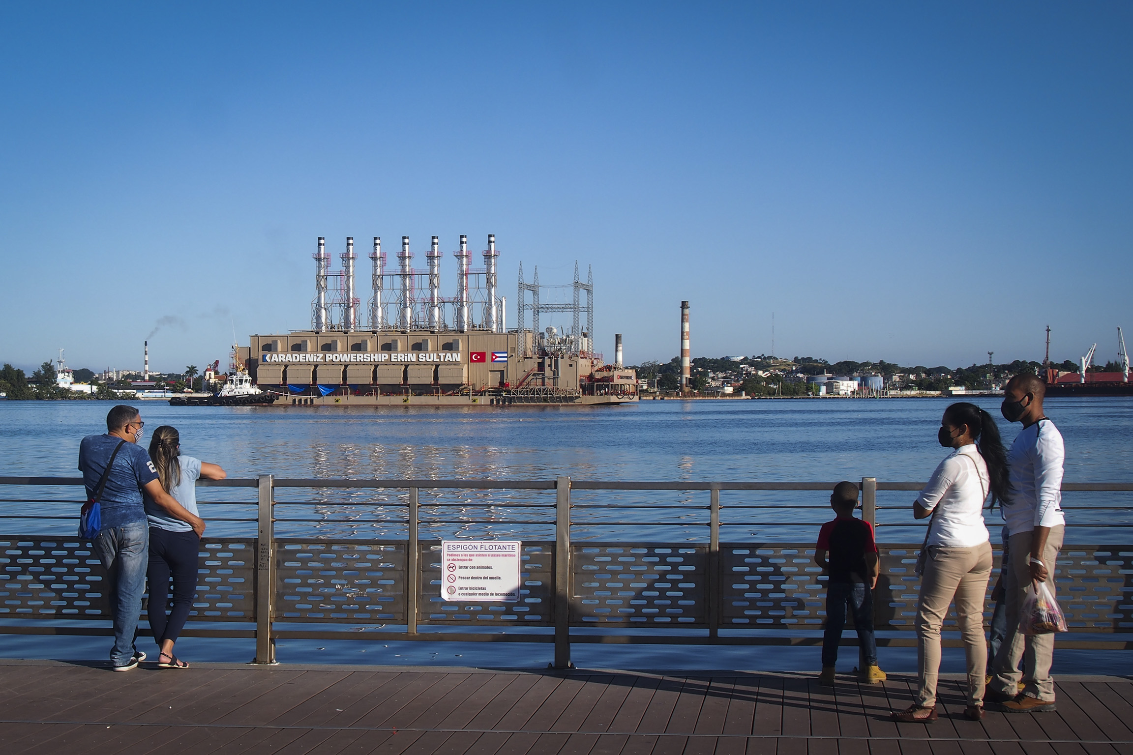 Cuba vuelve a las patanas turcas para disminuir apagones en La Habana