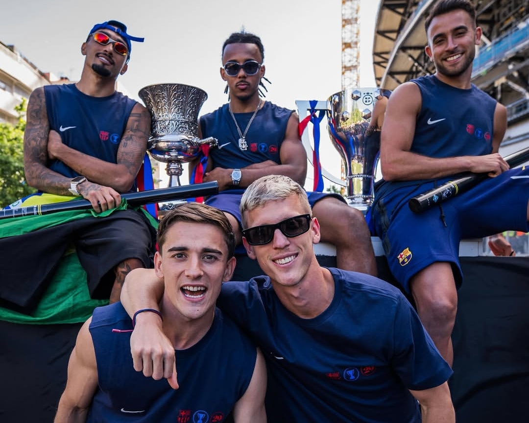 El Barcelona celebra su victoria en la Liga, al ritmo del reparto cubano